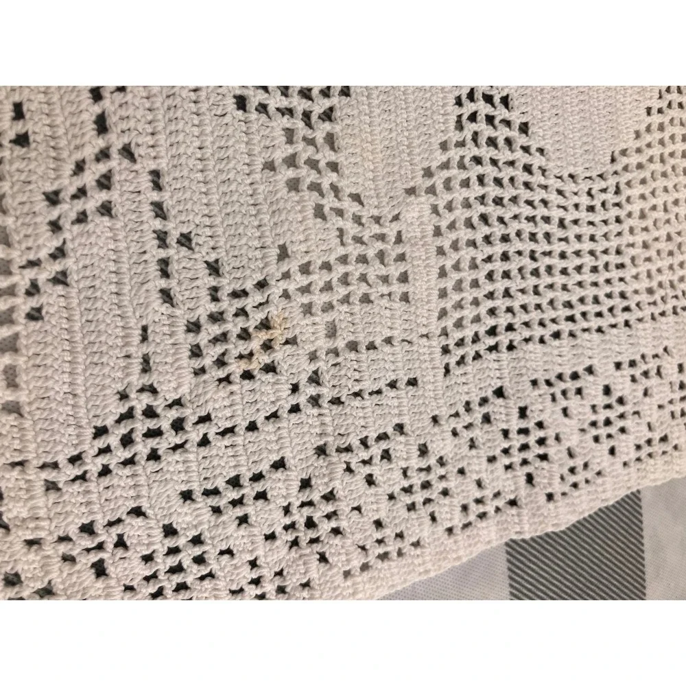 Vintage Crochet Table Doily OS Off-White Puppies Design Handmade 11
